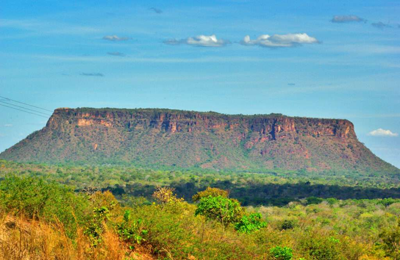 Canyon and waterfall scenery in Chapada das Mesas, Maranhão